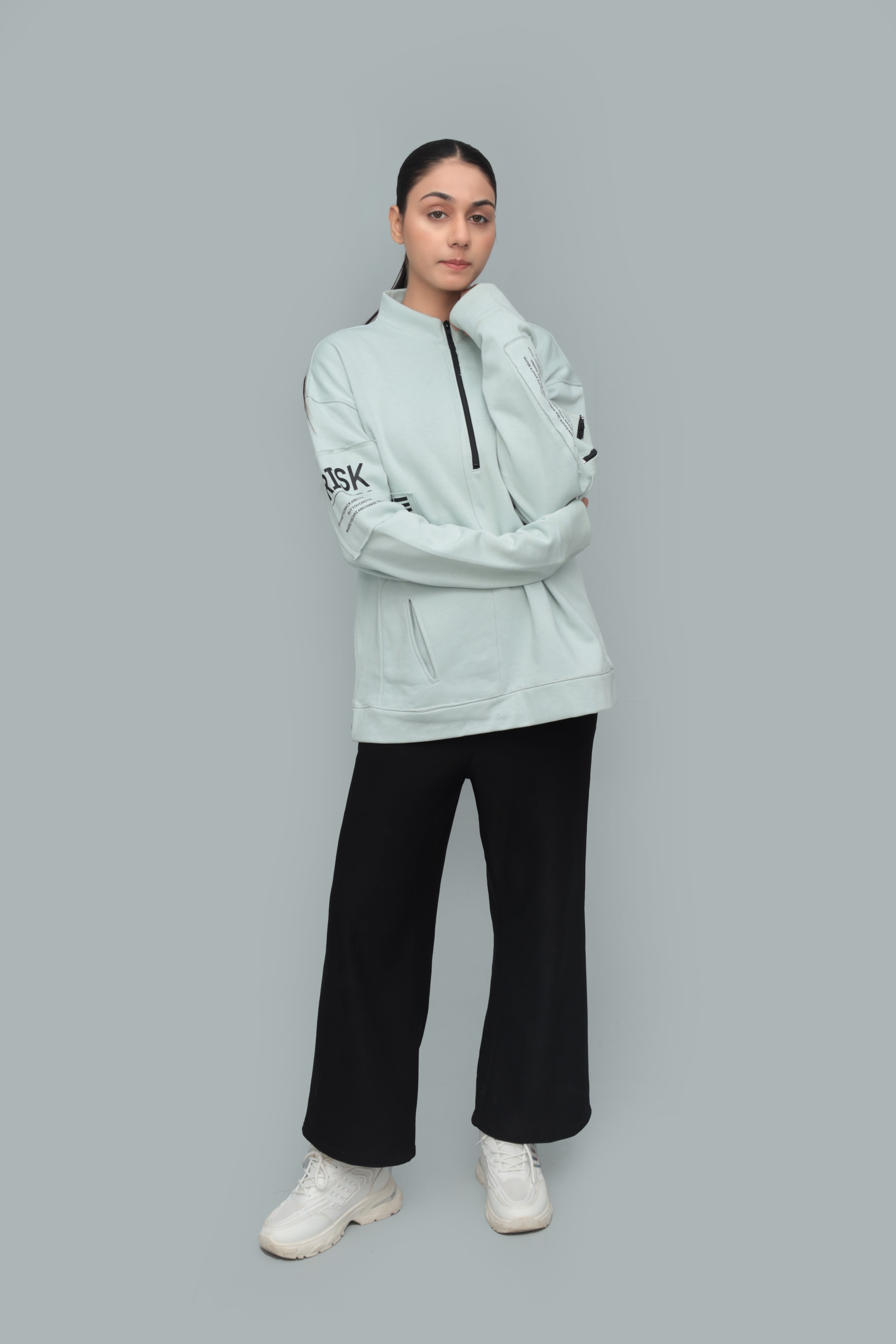 Unisex Ice Gray Quarter‑Zip Oversized Sweatshirt – 320 GSM Heavy Fleece | HANGLOOM